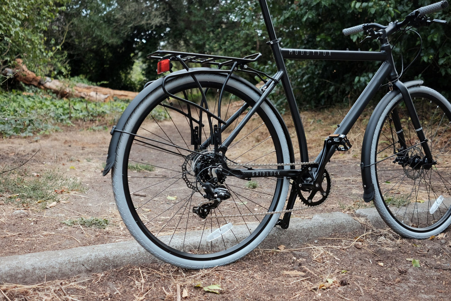 Muddy Fox Gridlock 700C Urban (Stealth) - Equipped 7-Speed City/Commuter Bike